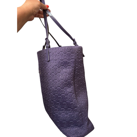 Michael Kors Signature Logo Embossed Neoprene Large Purple Tote - Picture 3 of 13